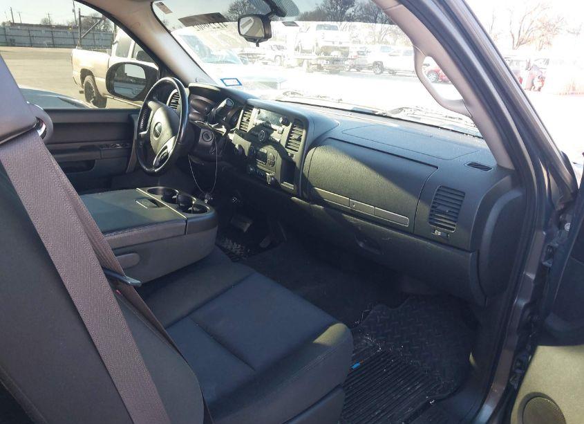 Photo 5 of 2011 Gmc Sierra 1500 SLE (VIN 1GTR2VE35BZ141985)