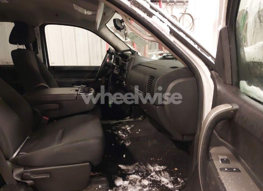 Photo 5 of 2011 Gmc Sierra 1500 SLE (VIN 1GTR2VE35BZ171990)