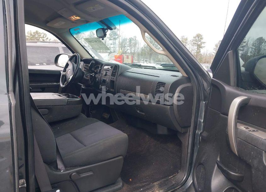 Photo 5 of 2011 Gmc Sierra 1500 SLE (VIN 1GTR2VE37BZ109958)