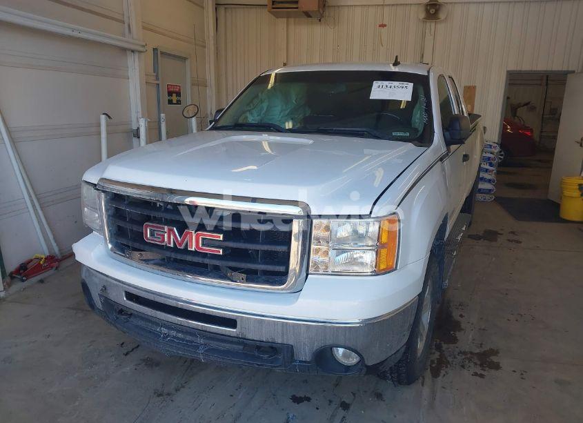 Photo 2 of 2011 Gmc Sierra 1500 SLE (VIN 1GTR2VE37BZ364660)