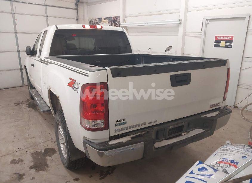 Photo 3 of 2011 Gmc Sierra 1500 SLE (VIN 1GTR2VE37BZ364660)