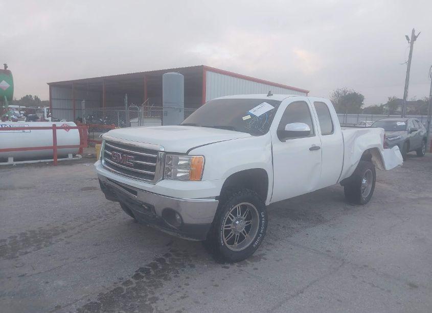 Photo 2 of 2013 Gmc Sierra 1500 SLE (VIN 1GTR2VE75DZ121872)