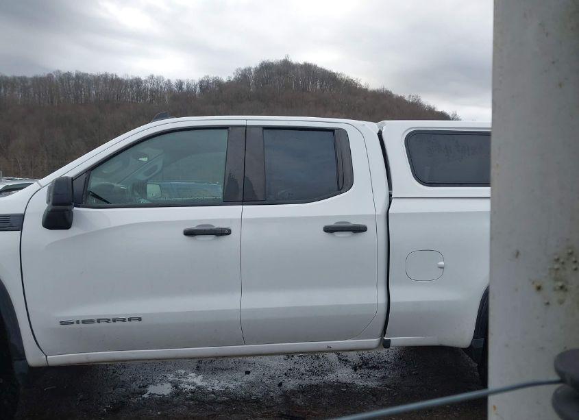 Photo 15 of 2019 Gmc Sierra 1500 (VIN 1GTR9AEF8KZ196218)