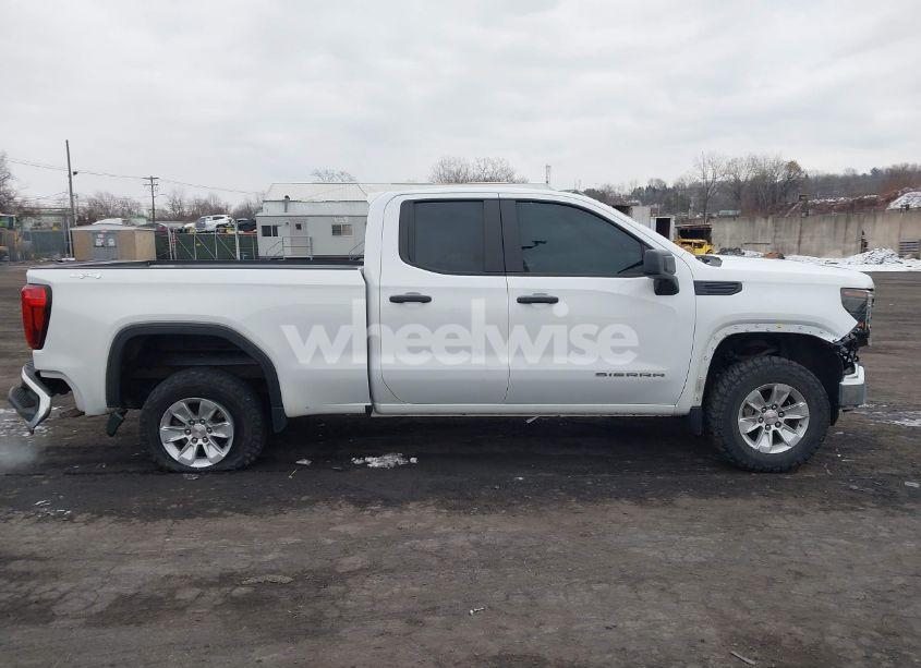 Photo 13 of 2023 Gmc Sierra 1500 4WD DOUBLE CAB STANDARD BOX PRO (VIN 1GTRUAED1PZ256926)