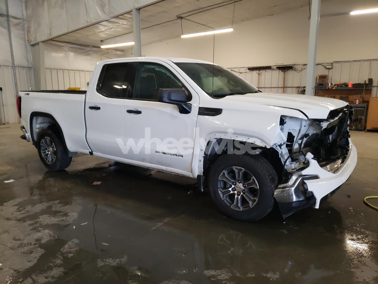 Photo 4 of 2023 GMC SIERRA K1500 (VIN 1GTRUAED2PZ242520)