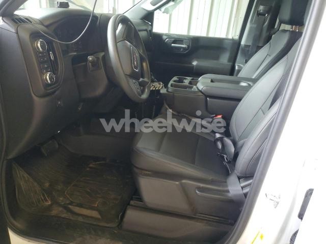 Photo 2 of 2024 GMC SIERRA K1500 (VIN 1GTRUAED6RZ171132)