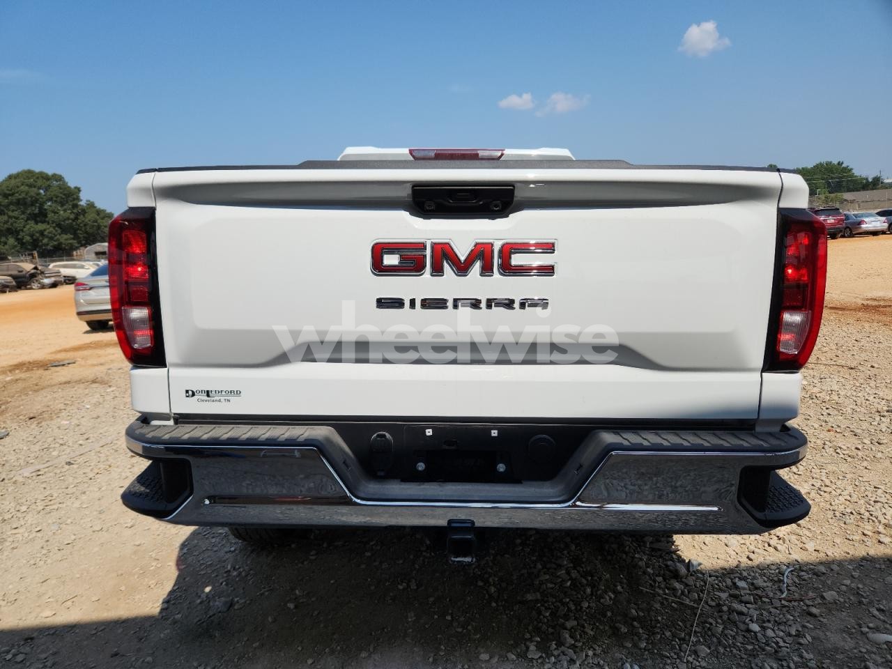 Photo 6 of 2025 GMC SIERRA K1500 (VIN 1GTRUAEK9SZ151252)