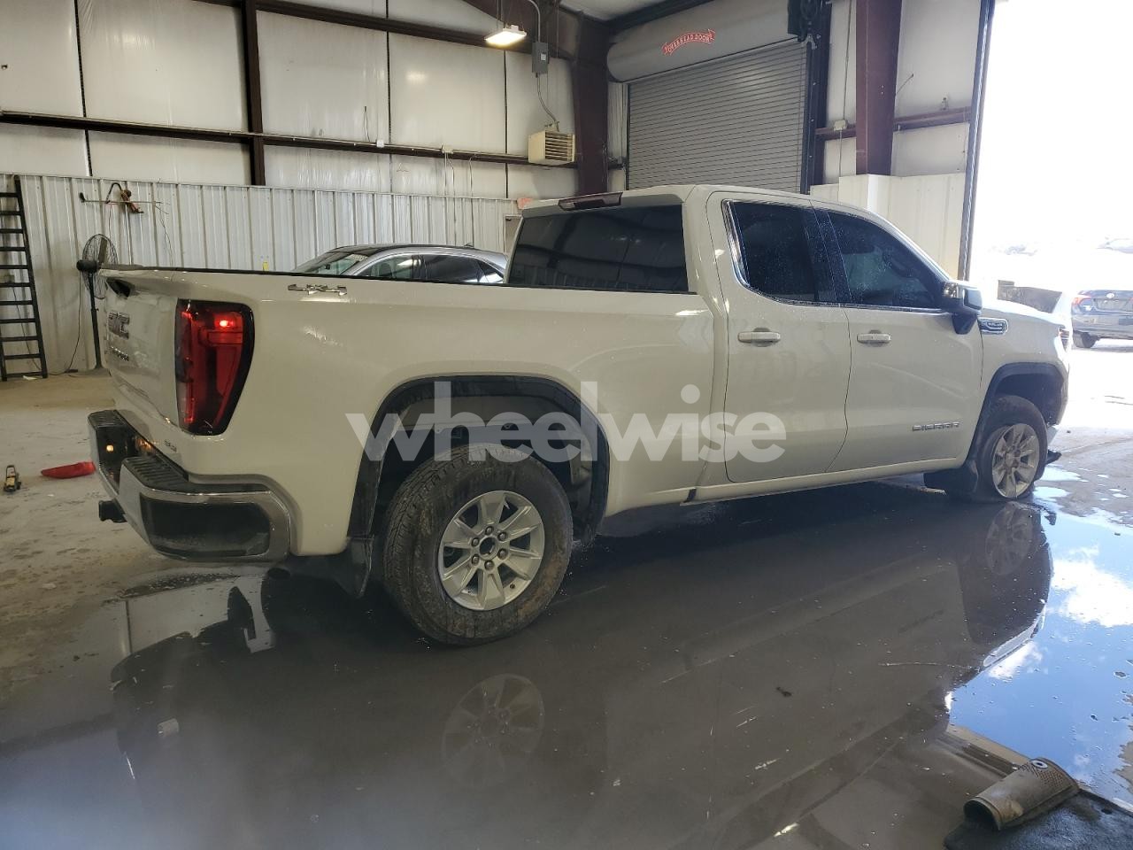 Photo 3 of 2024 GMC SIERRA K1500 SLE (VIN 1GTRUBED2RZ351620)