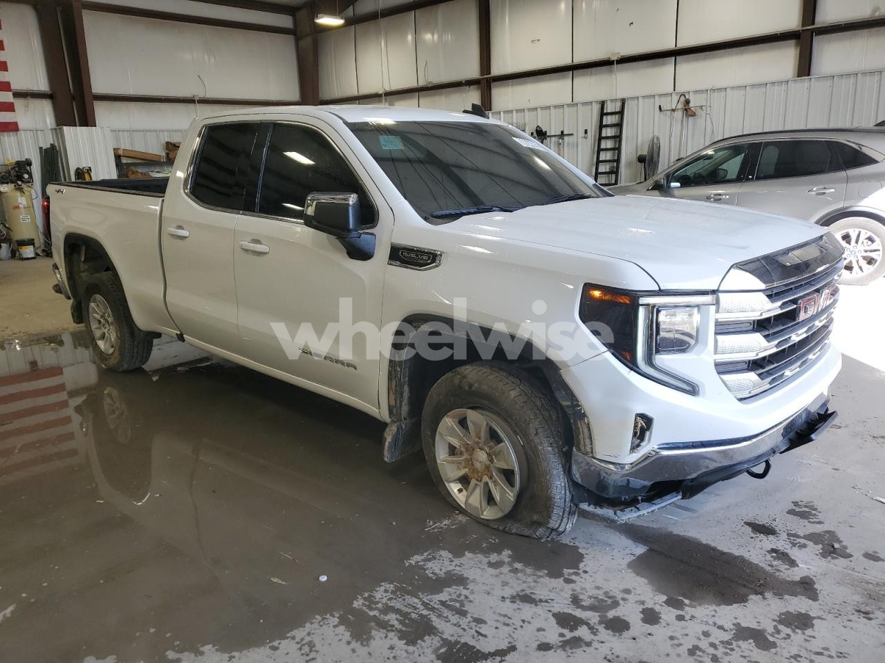 Photo 4 of 2024 GMC SIERRA K1500 SLE (VIN 1GTRUBED2RZ351620)
