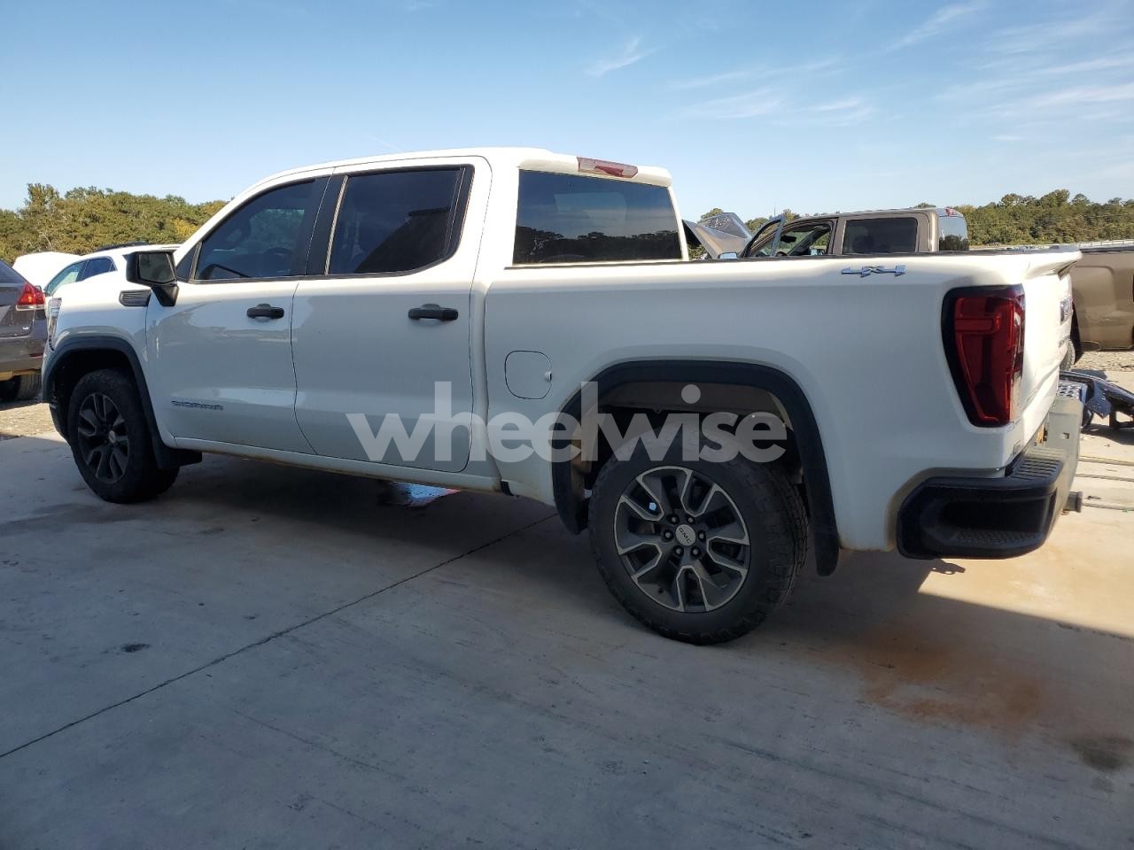 Photo 2 of 2019 GMC SIERRA K1500 (VIN 1GTU9AEF9KZ344693)