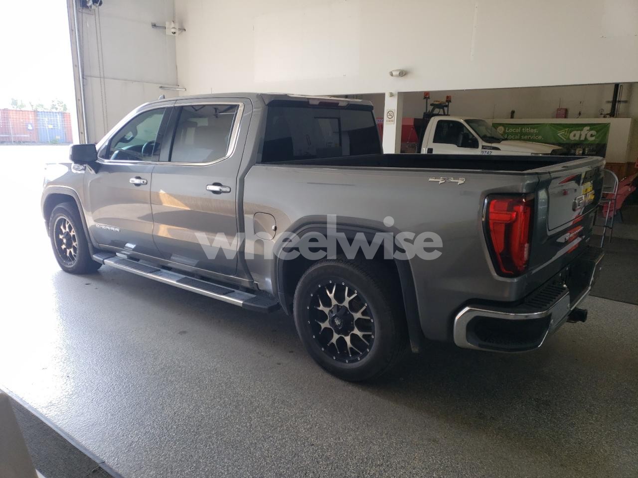 Photo 2 of 2019 GMC SIERRA K1500 SLT (VIN 1GTU9DED5KZ341984)