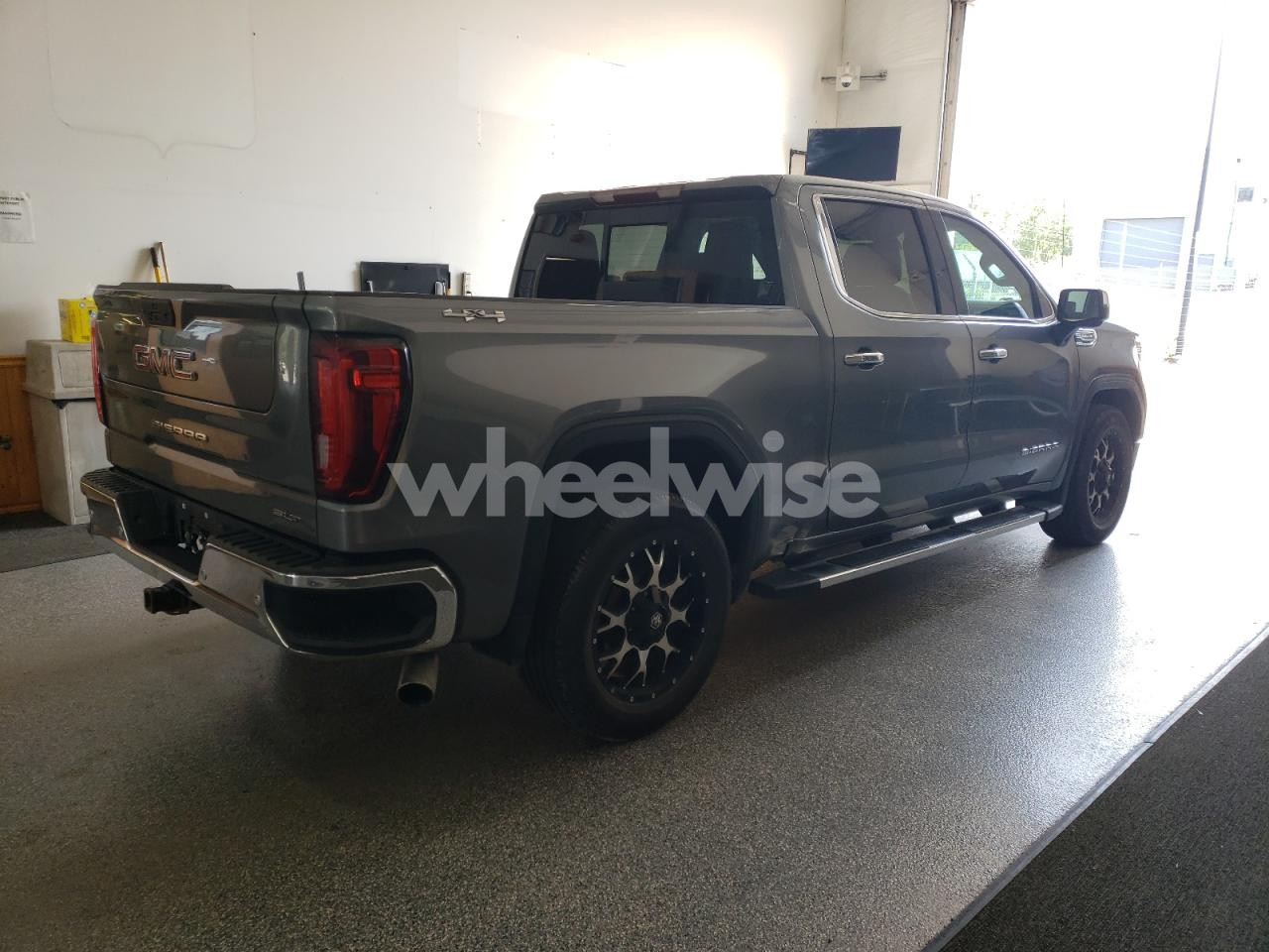 Photo 3 of 2019 GMC SIERRA K1500 SLT (VIN 1GTU9DED5KZ341984)