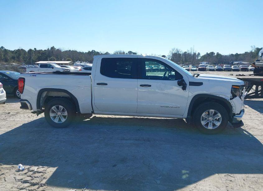 Photo 13 of 2022 Gmc Sierra 1500 4WD SHORT BOX PRO (VIN 1GTUUAED8NZ543963)