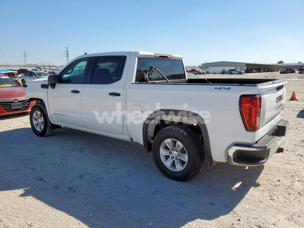 Photo 2 of 2024 GMC SIERRA K1500 (VIN 1GTUUAED9RZ117835)