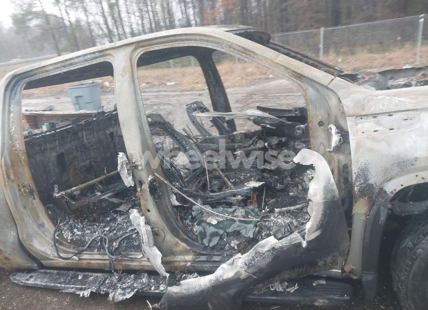 Photo 13 of 2023 Gmc Sierra 1500 4WD SHORT BOX SLE (VIN 1GTUUBE80PZ174821)