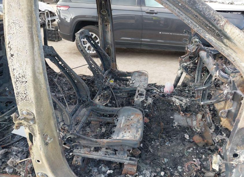 Photo 5 of 2024 Gmc Sierra 1500 4WD SHORT BOX ELEVATION WITH 3SB (VIN 1GTUUCE8XRZ228764)