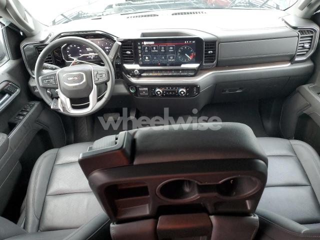 Photo 9 of 2025 GMC SIERRA K1500 SLT (VIN 1GTUUDED0SZ263225)