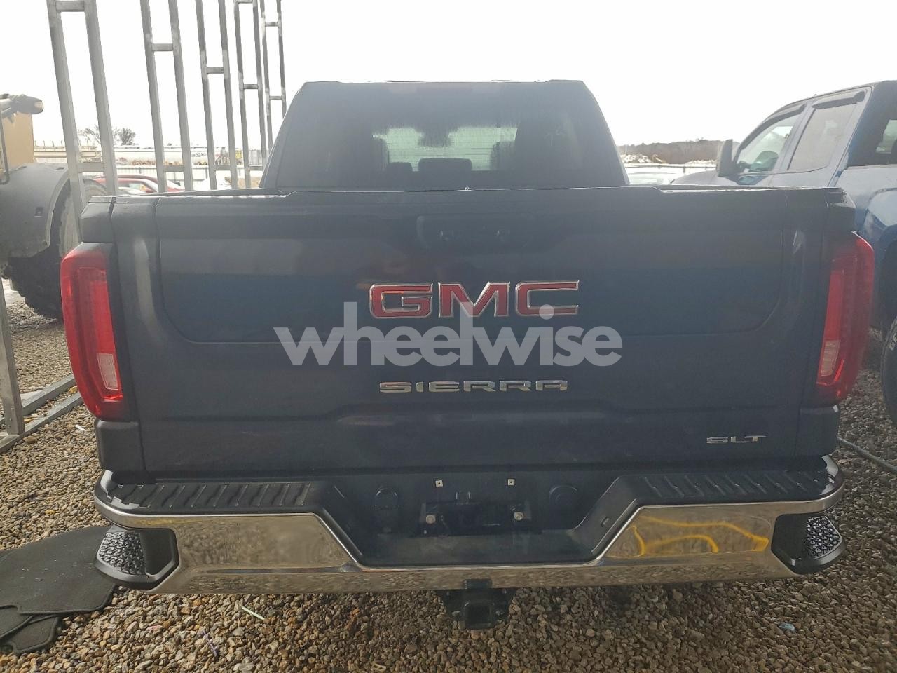 Photo 6 of 2025 GMC SIERRA K1500 SLT (VIN 1GTUUDED4SZ287740)