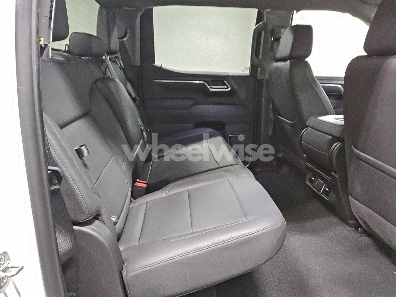 Photo 10 of 2026 GMC SIERRA K1500 SLT (VIN 1GTUUDED9TZ139682)