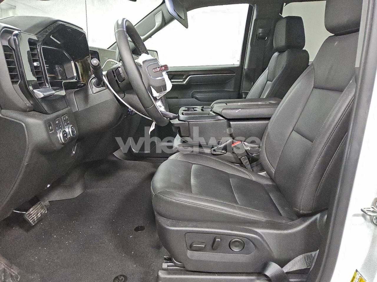 Photo 7 of 2026 GMC SIERRA K1500 SLT (VIN 1GTUUDED9TZ139682)