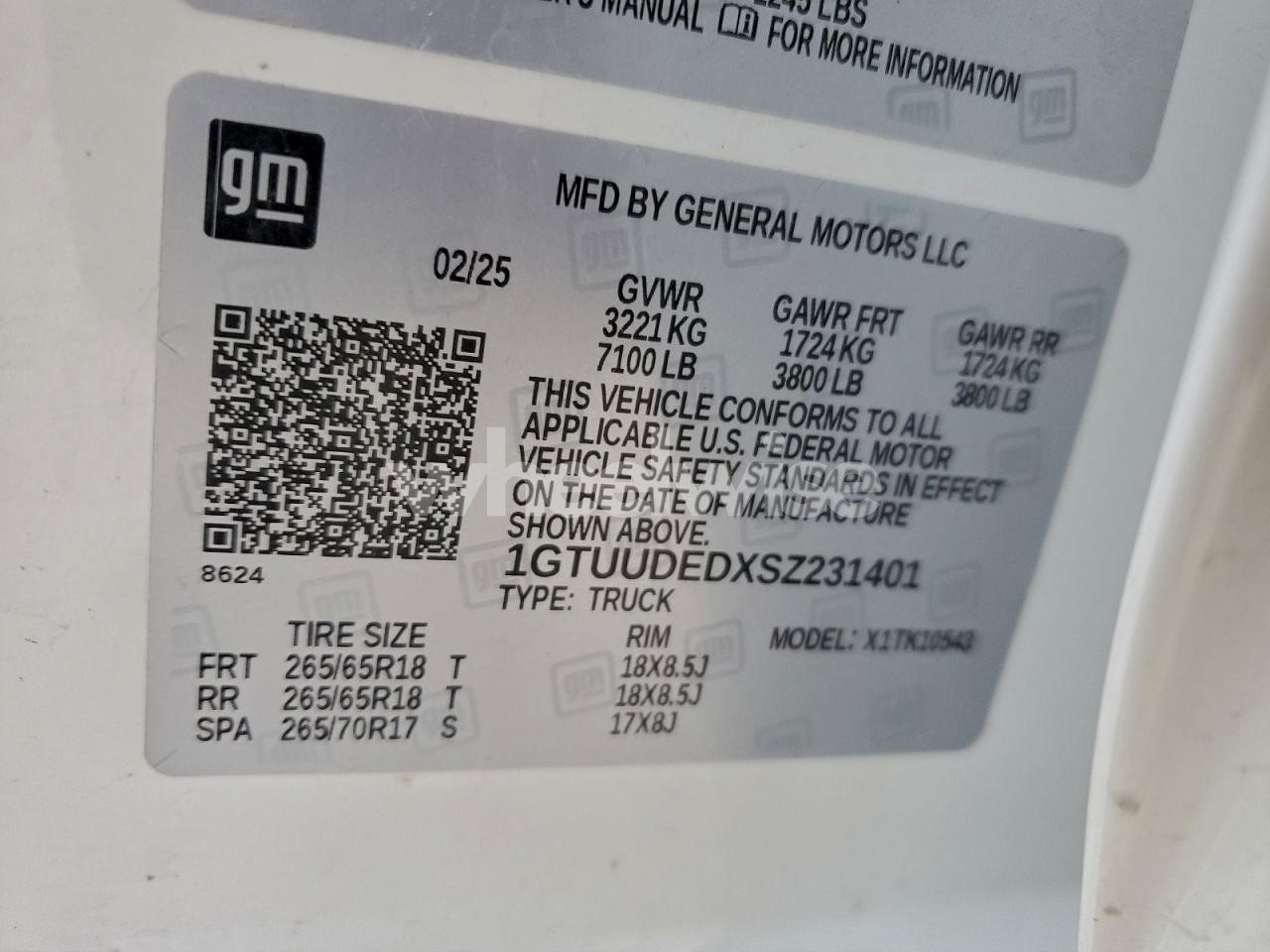 Photo 12 of 2025 GMC SIERRA K1500 SLT (VIN 1GTUUDEDXSZ231401)