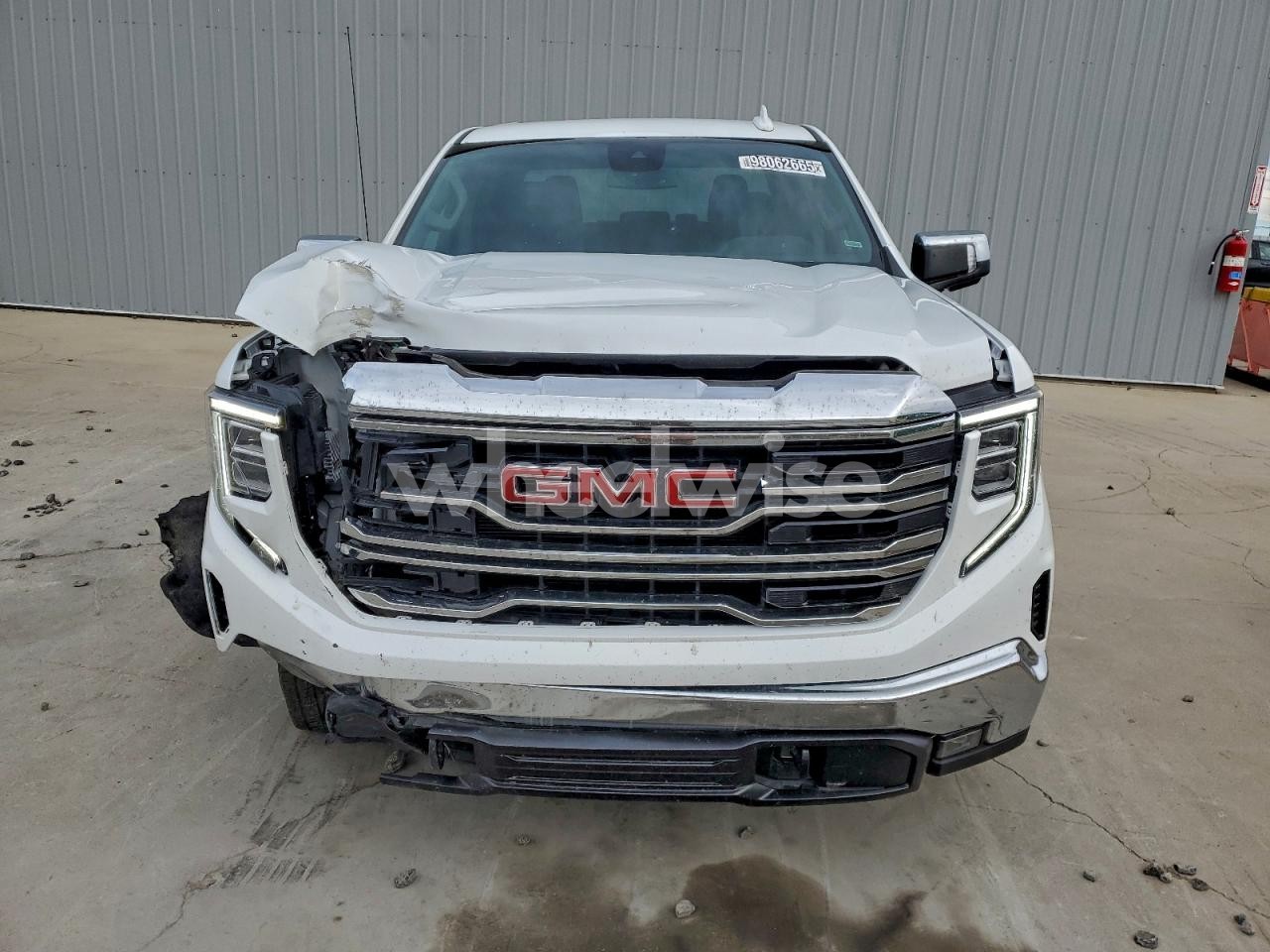 Photo 5 of 2025 GMC SIERRA K1500 SLT (VIN 1GTUUDEDXSZ231401)