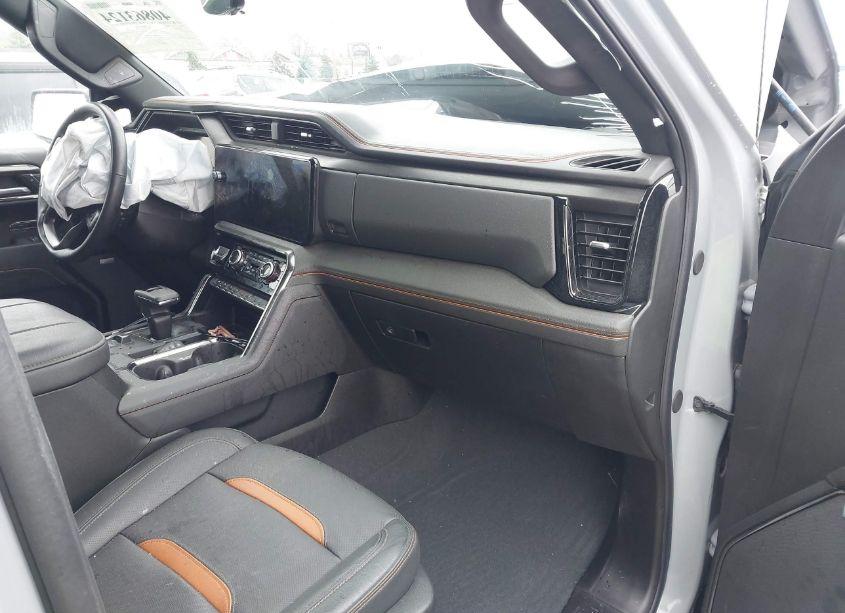 Photo 5 of 2024 Gmc Sierra 1500 4WD SHORT BOX AT4 (VIN 1GTUUEE85RZ194437)