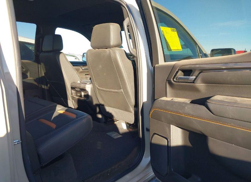 Photo 8 of 2022 Gmc Sierra 1500 4WD SHORT BOX AT4 (VIN 1GTUUEETXNZ627684)