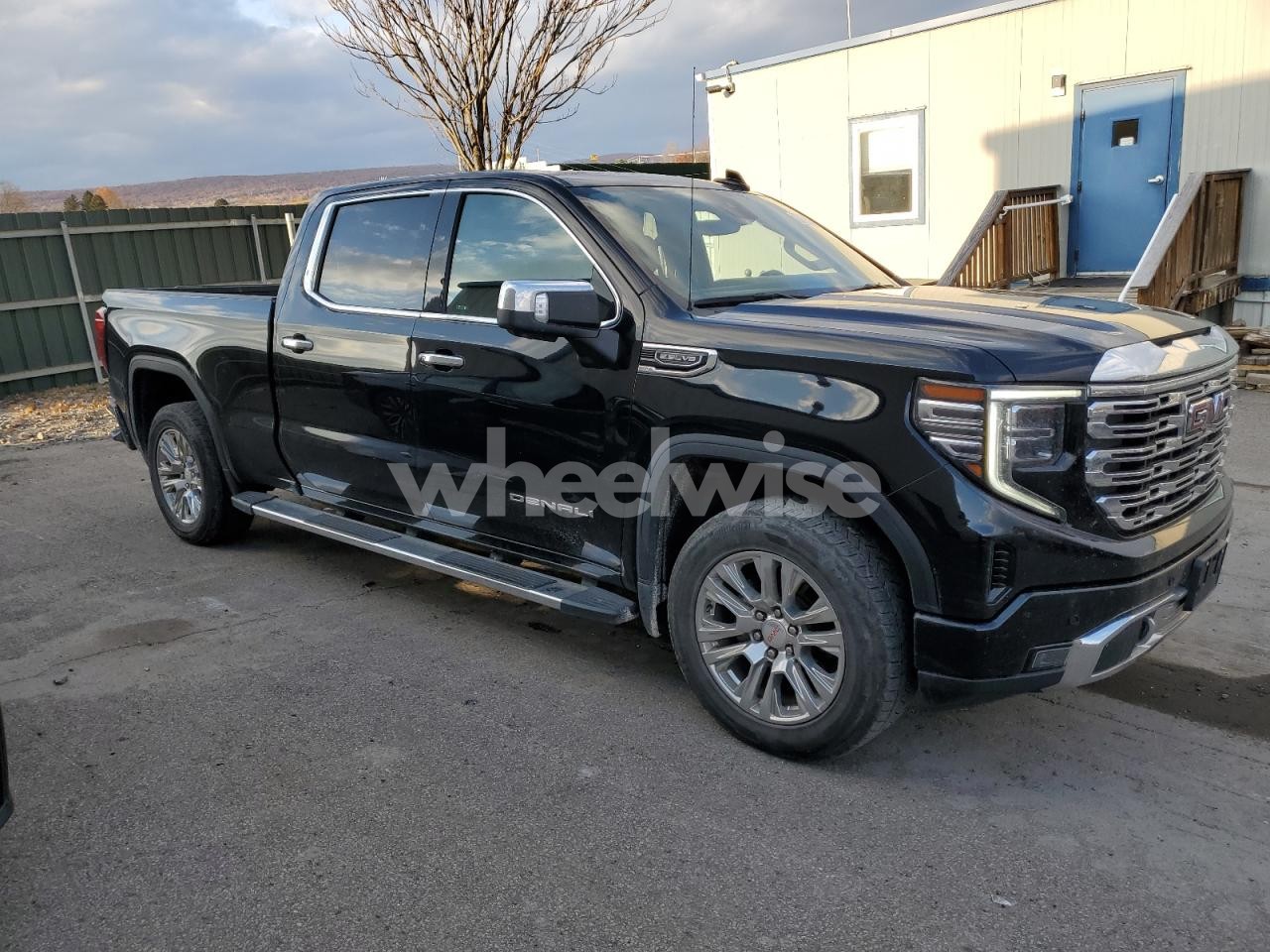Photo 4 of 2023 GMC SIERRA K1500 DENALI (VIN 1GTUUGED1PZ105825)