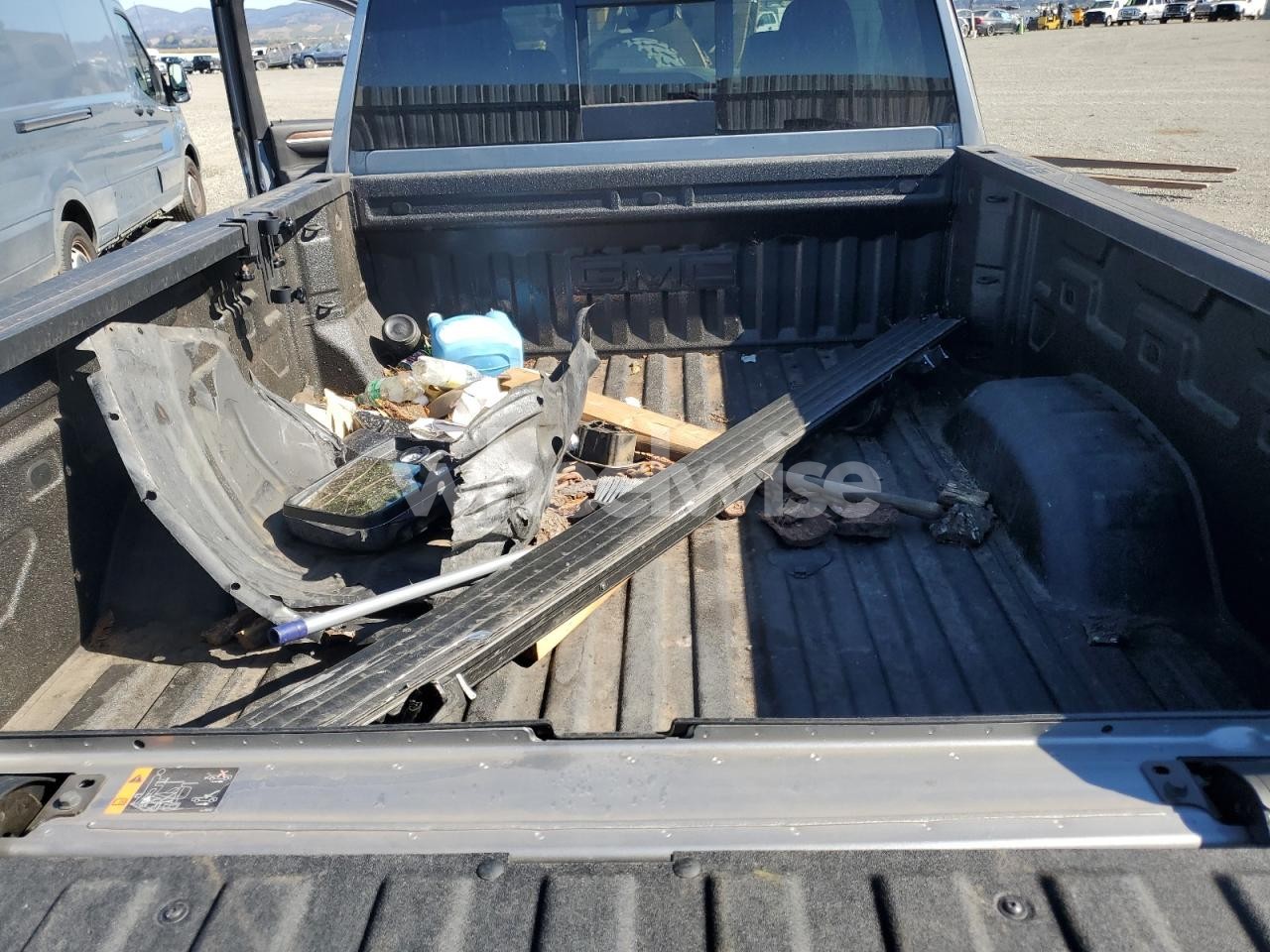 Photo 10 of 2025 GMC SIERRA K3500 DENALI (VIN 1GTUUHEL5SZ124030)