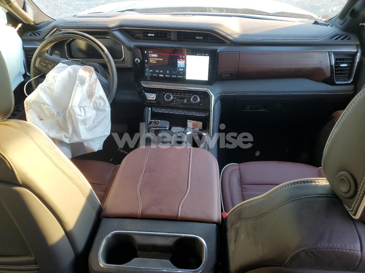 Photo 8 of 2026 GMC SIERRA K1500 DENALI ULTIMATE (VIN 1GTUUHEL5TZ119248)