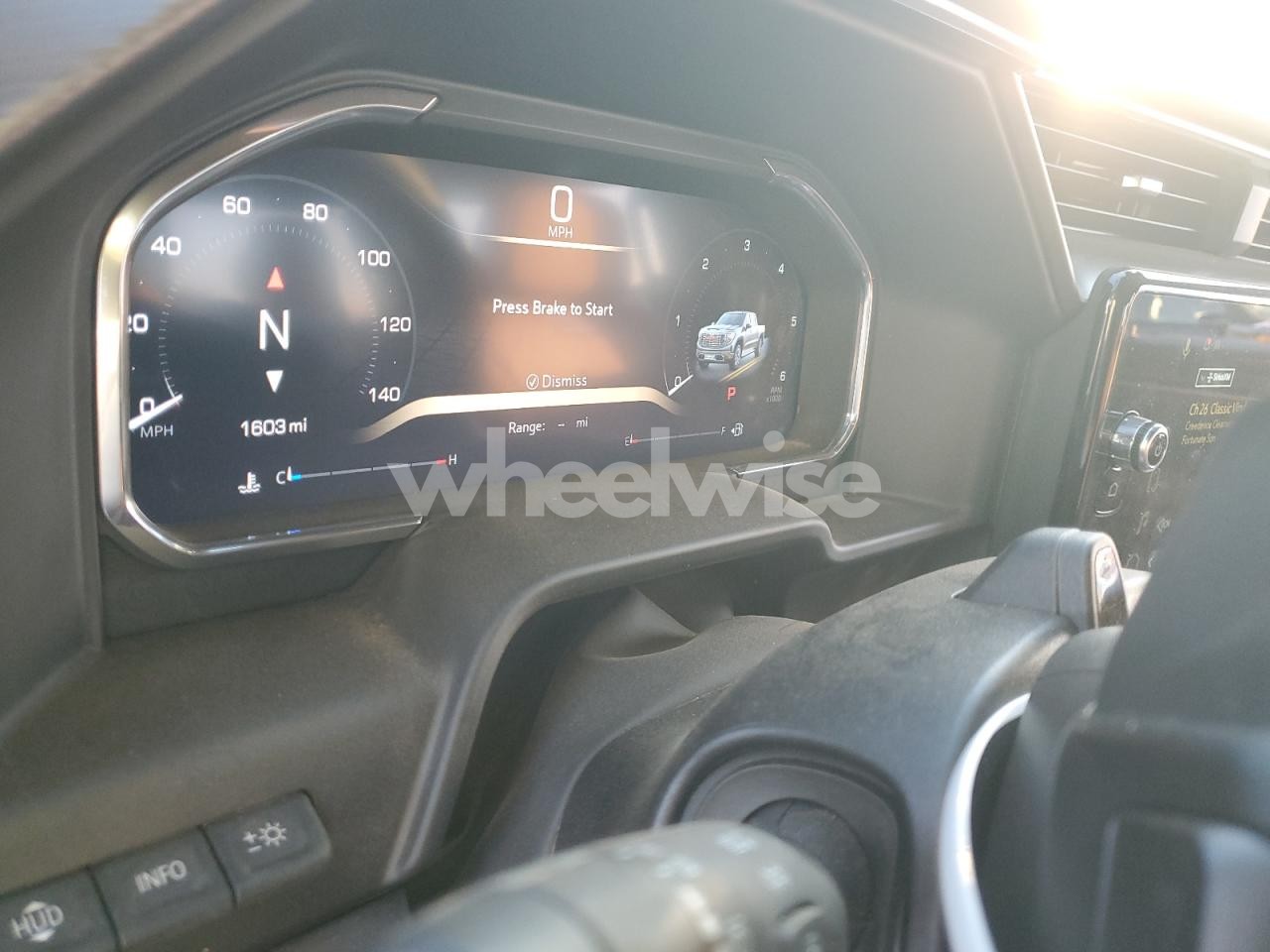 Photo 9 of 2026 GMC SIERRA K1500 DENALI ULTIMATE (VIN 1GTUUHEL5TZ119248)