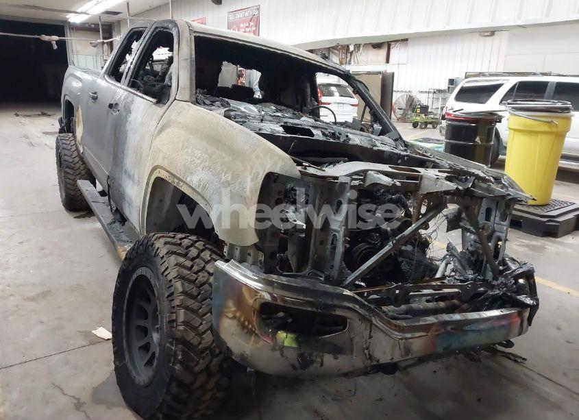 2018 Gmc Sierra 1500 SLE (VIN 1GTV2MEC2JZ226046) main photo