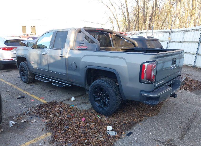 Photo 3 of 2017 Gmc Sierra 1500 SLT (VIN 1GTV2NEC7HZ171819)