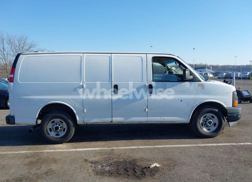 Photo 13 of 2017 Gmc Savana 2500 WORK VAN (VIN 1GTW7AFF0H1214905)