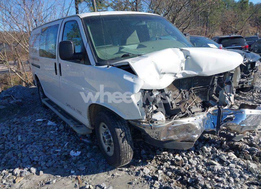 2017 Gmc Savana 2500 WORK VAN (VIN 1GTW7AFF3H1911212) main photo