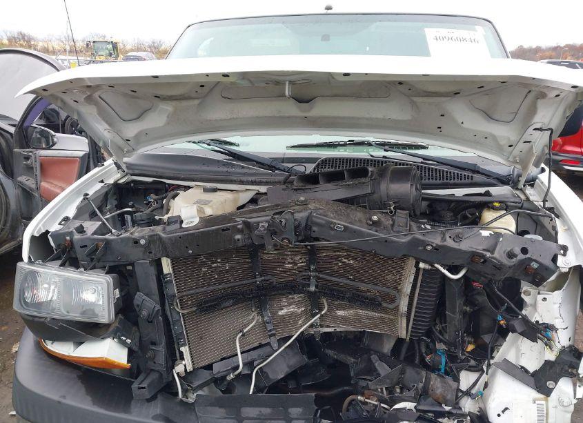 Photo 10 of 2017 Gmc Savana 2500 WORK VAN (VIN 1GTW7AFF4H1914233)