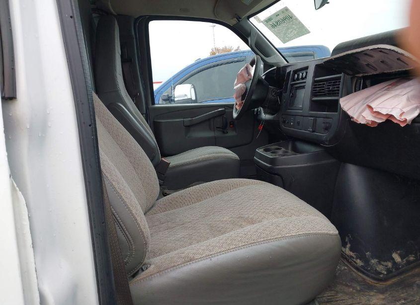 Photo 5 of 2017 Gmc Savana 2500 WORK VAN (VIN 1GTW7AFF4H1914233)