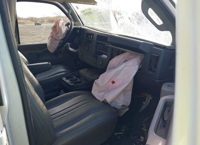 Photo 5 of 2017 Gmc Savana 2500 WORK VAN (VIN 1GTW7AFF8H1159474)