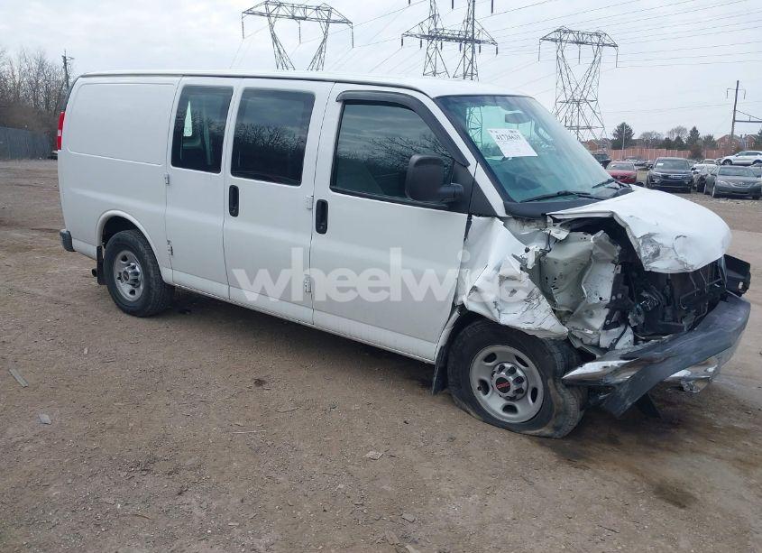 2017 Gmc Savana 2500 WORK VAN (VIN 1GTW7AFF9H1909433) main photo