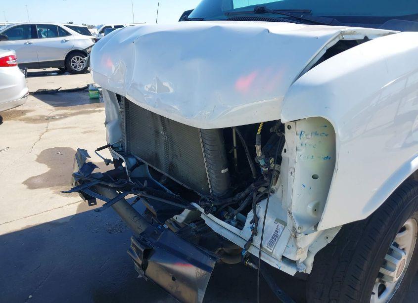 Photo 6 of 2017 Gmc Savana 2500 WORK VAN (VIN 1GTW7AFFXH1907741)