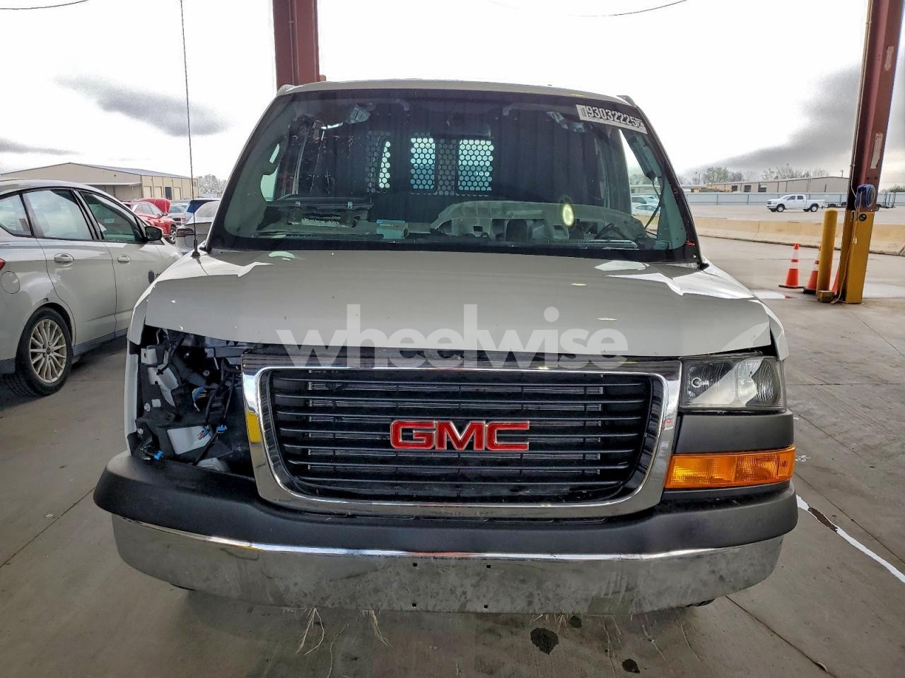 Photo 5 of 2025 GMC SAVANA G2500 (VIN 1GTW7AFP2S1250417)