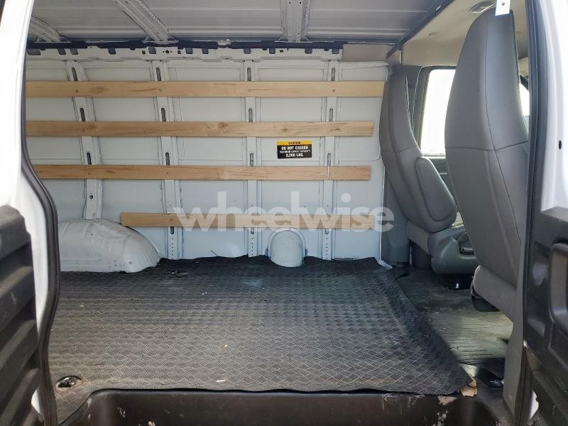 Photo 2 of 2024 GMC SAVANA G2500 (VIN 1GTW7AFP4R1234245)