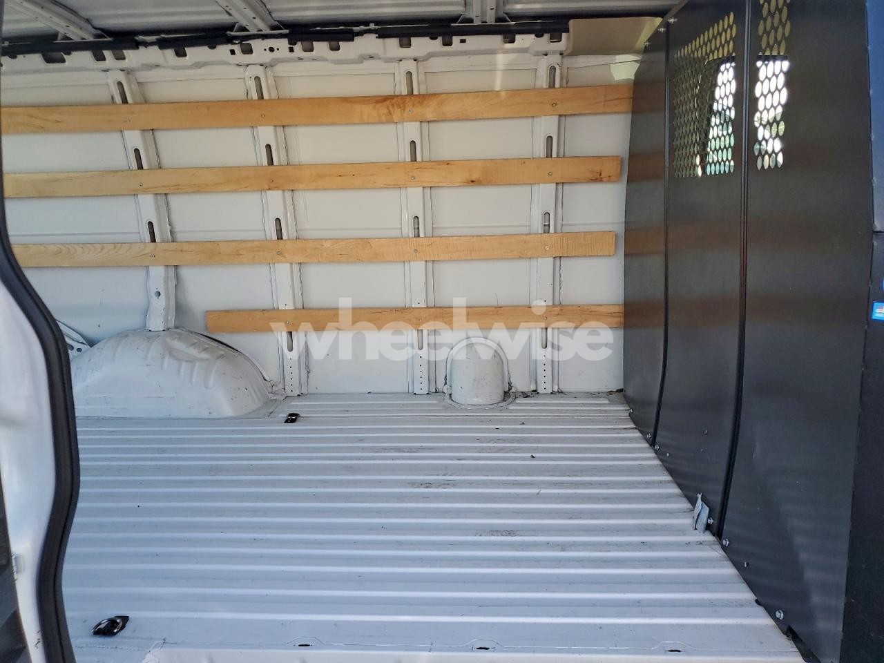 Photo 11 of 2024 GMC SAVANA G2500 (VIN 1GTW7AFP5R1180499)