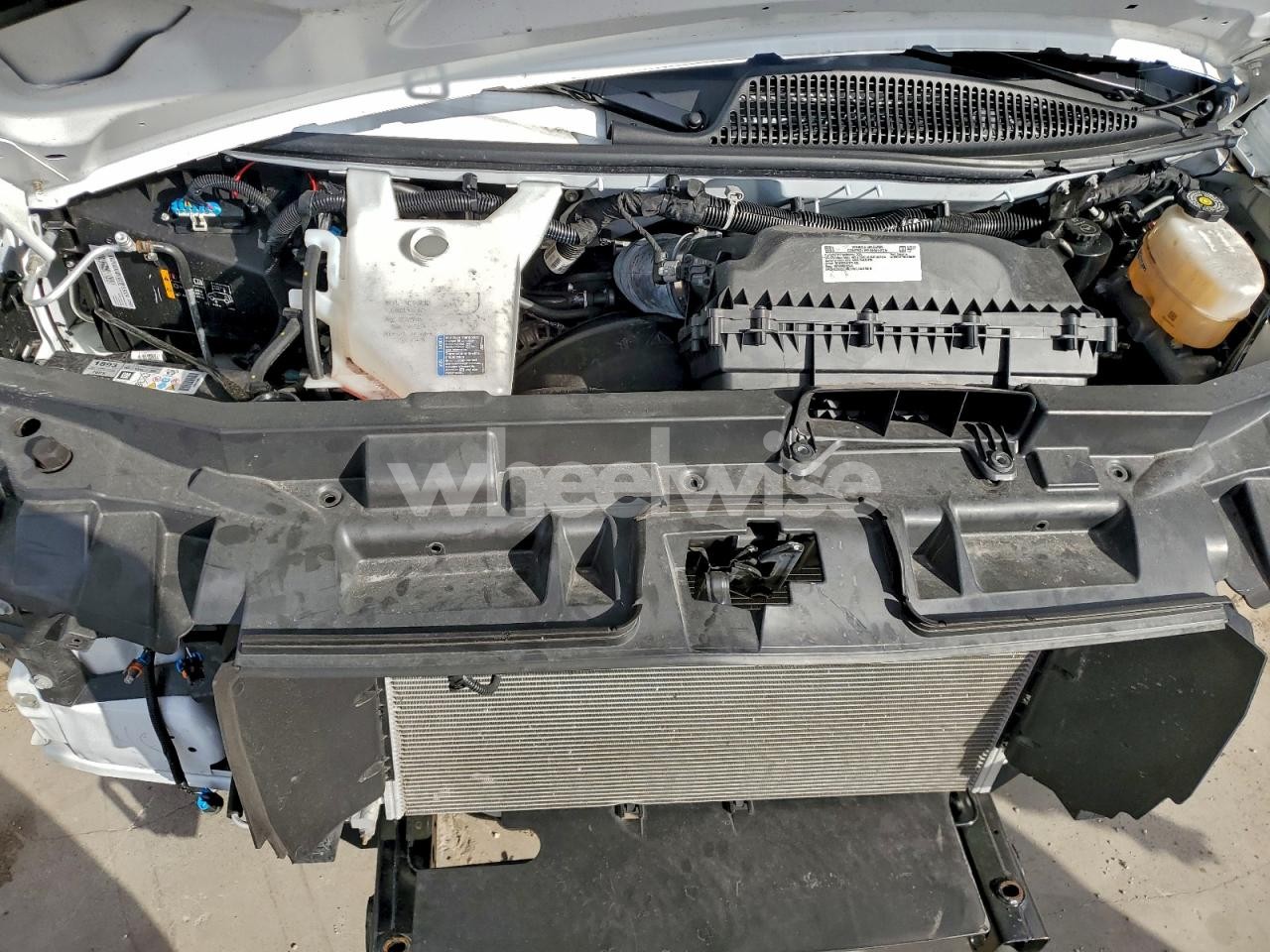 Photo 12 of 2024 GMC SAVANA G2500 (VIN 1GTW7AFP5R1180499)