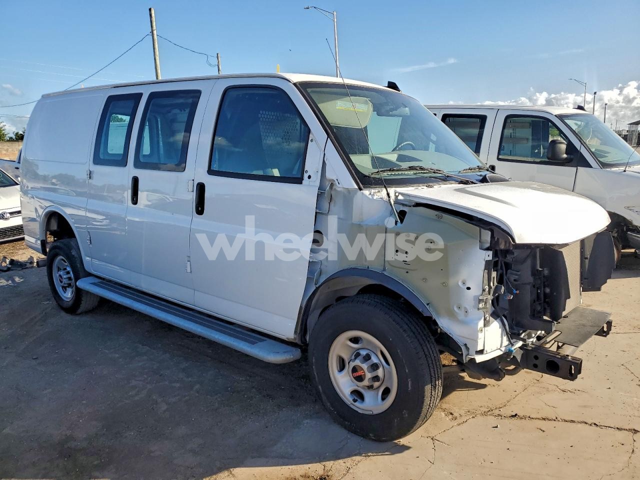 Photo 4 of 2024 GMC SAVANA G2500 (VIN 1GTW7AFP5R1180499)