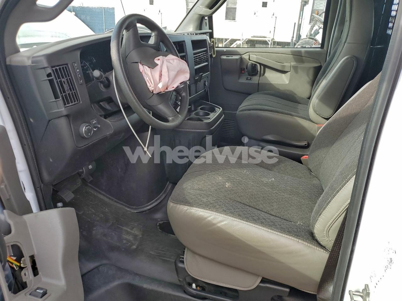 Photo 7 of 2024 GMC SAVANA G2500 (VIN 1GTW7AFP5R1180499)