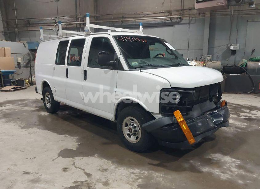 2017 Gmc Savana 3500 WORK VAN (VIN 1GTZ7GFG0H1107085) main photo