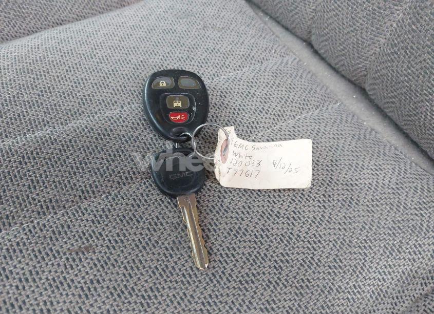 Photo 11 of 2014 Gmc Savana 3500 WORK VAN (VIN 1GTZ7TCG1E1120033)