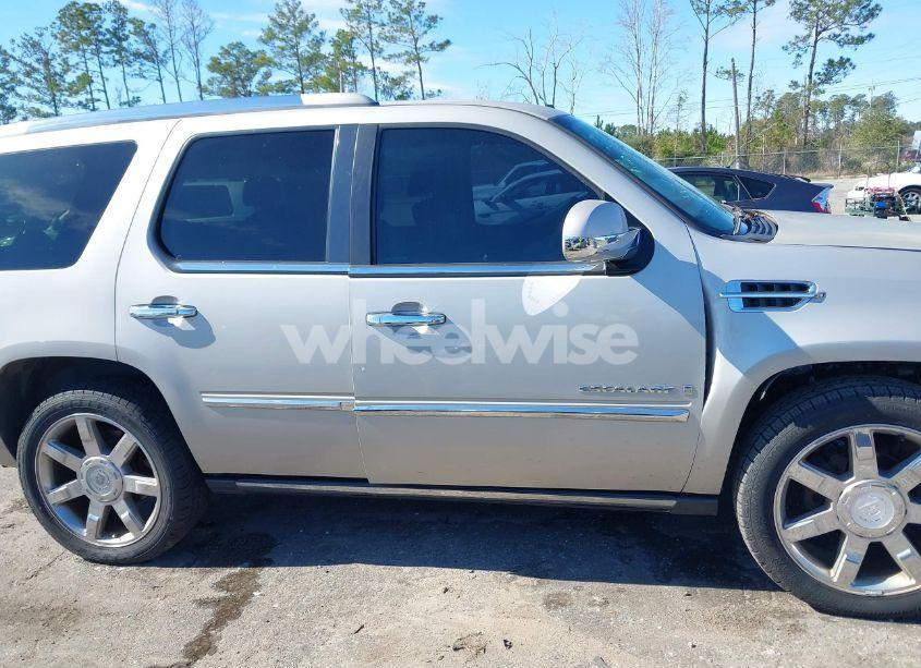 Photo 13 of 2008 Cadillac Escalade STANDARD (VIN 1GYEC63808R109920)